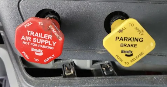 Picture of (Used) 2022 Kenworth T680, MISCELLANEOUS DASH SWITCHES