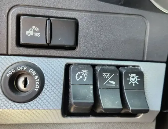 Picture of (Used) 2022 Kenworth T680, MISCELLANEOUS DASH SWITCHES