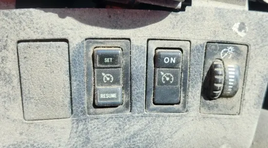 Picture of (Used) 2015 Hino 268, MISCELLANEOUS DASH SWITCHES