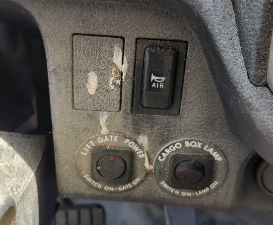 Picture of (Used) 2015 Hino 268, MISCELLANEOUS DASH SWITCHES