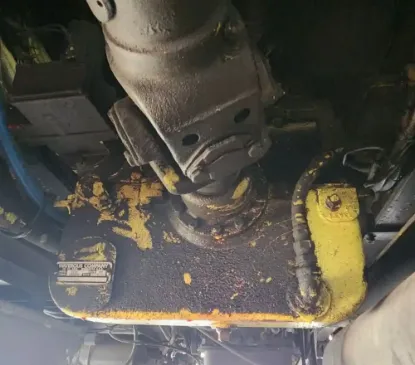 Picture of (Used) 1988 Waterous, TRANSFER CASE ASSEMBLY