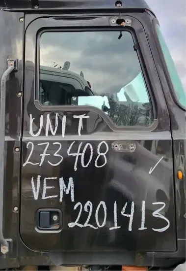 Picture of (Used) 2013 Mack CXU612, DOOR