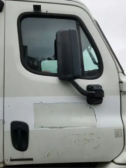 Picture of (Used) 2012 Freightliner Cascadia 113, DOOR