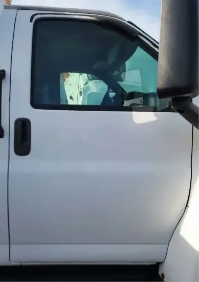 Picture of (Used) 2005 Chevrolet C4500, DOOR