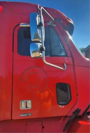 Picture of (Used) 2006 Freightliner Columbia 120, DOOR