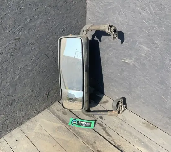 Picture of (Used) DRIVERS SIDE POWER MIRROR 
