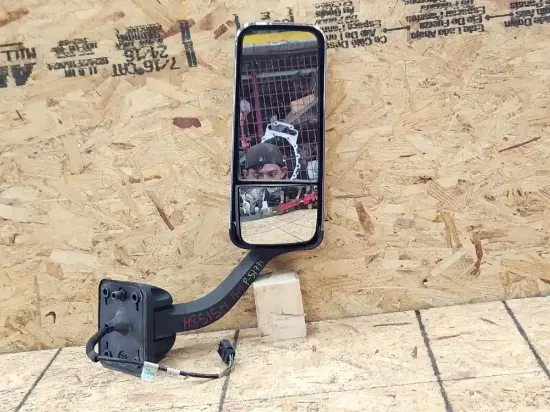 Picture of (Used) 2015 Freightliner Cascadia 125, SIDE VIEW MIRROR