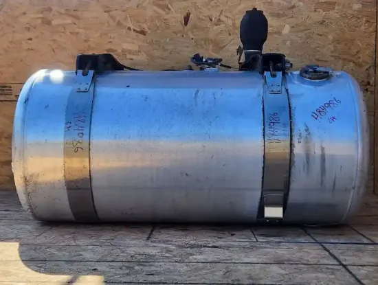 Picture of (Used) 2017 Peterbilt 579, FUEL TANK