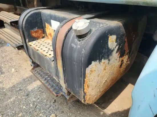 Picture of (Used) 2001 International 4900, FUEL TANK