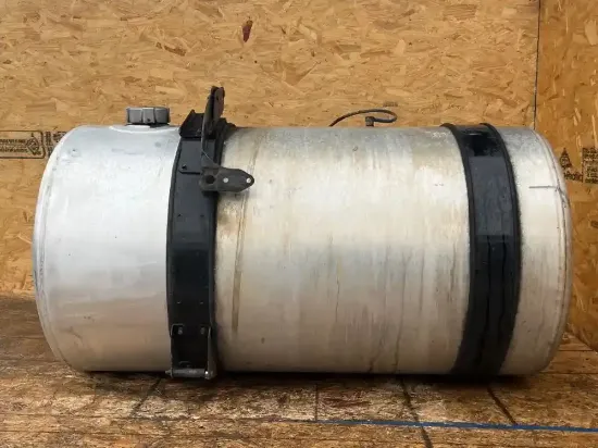 Picture of (Used) 2015 Freightliner Cascadia 125, FUEL TANK