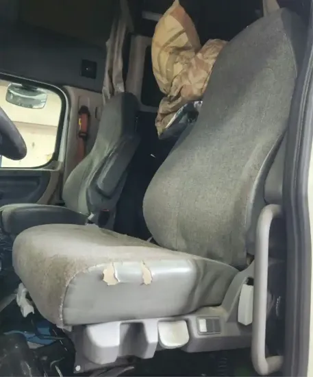 Picture of (Used) 2018 Freightliner Cascadia 125, SEAT,
Side: Driver Left Side, 
Color: Grey, 
Material: Fabric, 
Type: Air Ride, 
 

 
