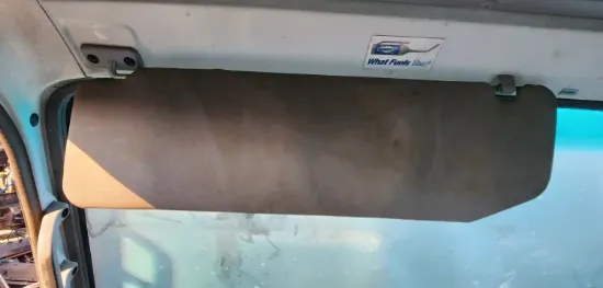 Picture of (Used) 1999 Gmc W4, SUN VISOR