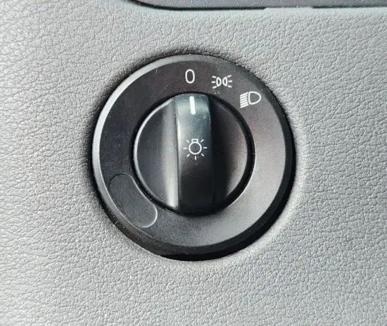 Picture of (Used) 2016 Freightliner Cascadia 125, MISCELLANEOUS DASH SWITCHES