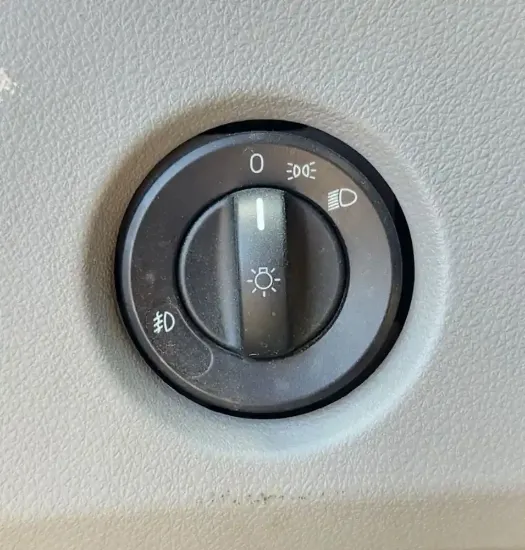 Picture of (Used) 2021 Freightliner Cascadia 126, MISCELLANEOUS DASH SWITCHES