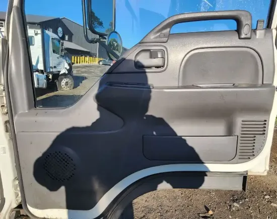 Picture of (Used) 2005 Isuzu NPR