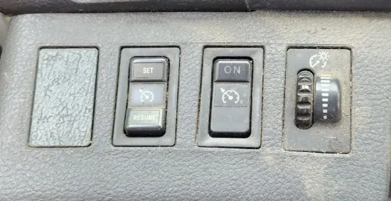 Picture of (Used) 2015 Hino 268, MISCELLANEOUS DASH SWITCHES