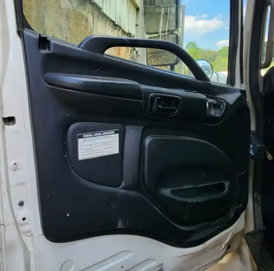 Picture of (Used) 2015 Hino 268, INTERIOR DOOR PANEL