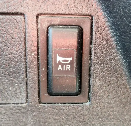 Picture of (Used) 2012 Hino 338, MISCELLANEOUS DASH SWITCHES