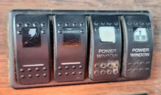 Picture of (Used) 2005 Western Star 4900EX, MISCELLANEOUS DASH SWITCHES
