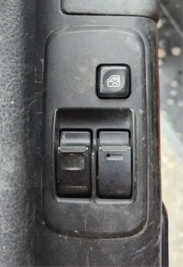 Picture of (Used) 2019 Hino 268, MISCELLANEOUS DASH SWITCHES