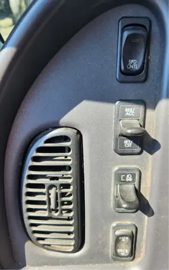 Picture of (Used) 2016 Freightliner M2 112 Medium Duty, MISCELLANEOUS DASH SWITCHES