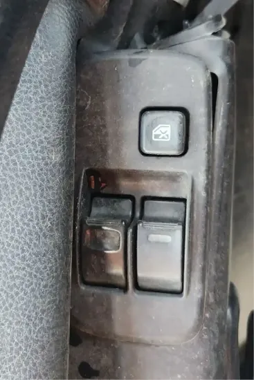 Picture of (Used) 2020 Hino 268, MISCELLANEOUS DASH SWITCHES