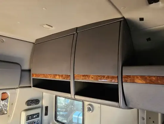 Picture of (Used) 2018 International LT625, SLEEPER CABINETS