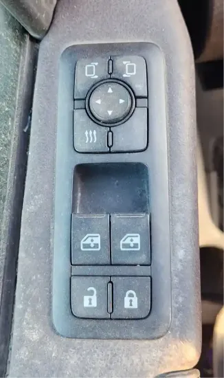 Picture of (Used) 2018 International LT625, MISCELLANEOUS DASH SWITCHES