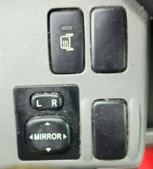 Picture of (Used) 2016 Hino 195, MISCELLANEOUS DASH SWITCHES