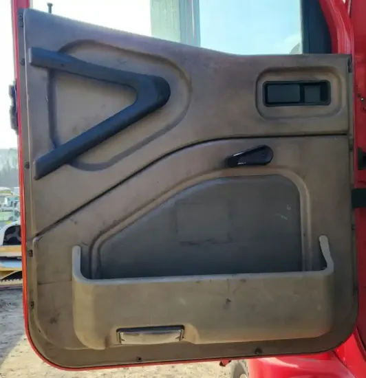 Picture of (Used) 2003 International 9100I, INTERIOR DOOR PANEL