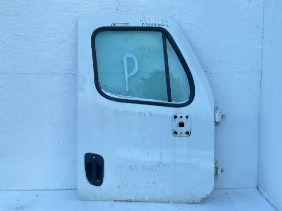 Picture of (Used) 2014 Freightliner Cascadia 125, DOOR