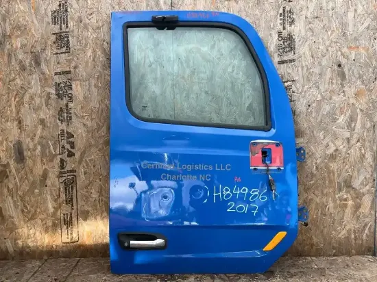 Picture of (Used) 2017 Peterbilt 579, DOOR