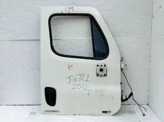 Picture of (Used) 2012 Freightliner Cascadia 125, DOOR