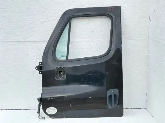 Picture of (Used) 2014 Freightliner Cascadia 113, DOOR