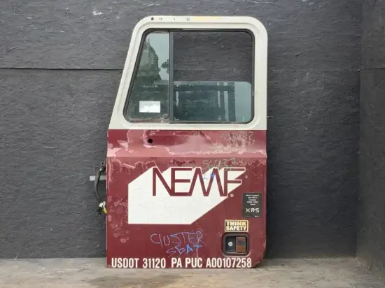 Picture of (Used) 2001 Mack CH612, DOOR