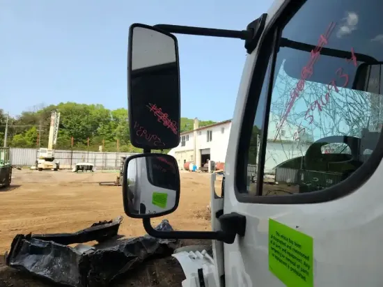 Picture of (Used) 2015 Freightliner M2 106, SIDE VIEW MIRROR