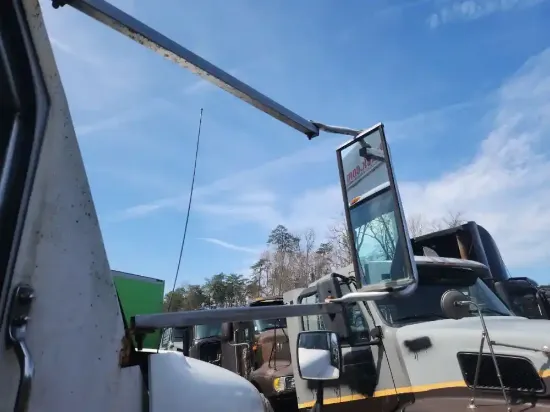 Picture of (Used) 2006 International 4300, SIDE VIEW MIRROR