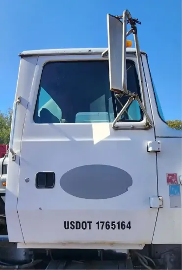 Picture of (Used) 1991 Ford LT8000, DOOR