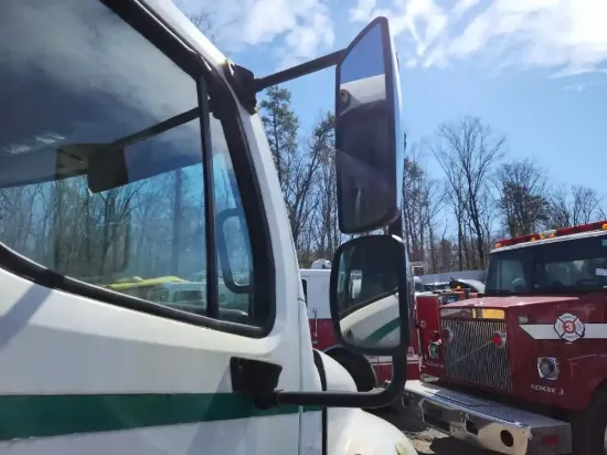 Picture of (Used) 2007 Freightliner M2 106, SIDE VIEW MIRROR