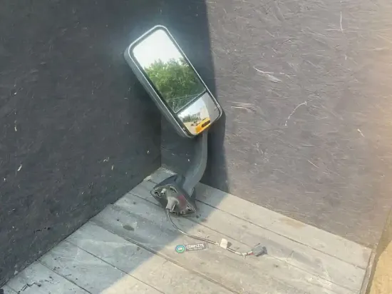Picture of (Used) 2017 Freightliner Cascadia 125, SIDE VIEW MIRROR