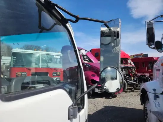 Picture of (Used) 2005 GMC W4500, SIDE VIEW MIRROR