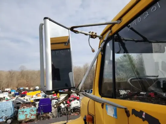 Picture of (Used) 1990 International 4600, SIDE VIEW MIRROR