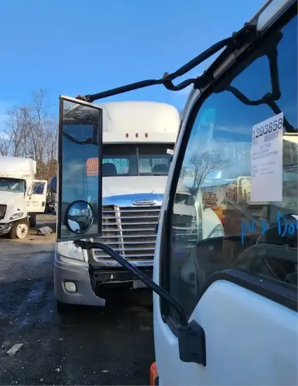 Picture of (Used) 2004 Isuzu NPR