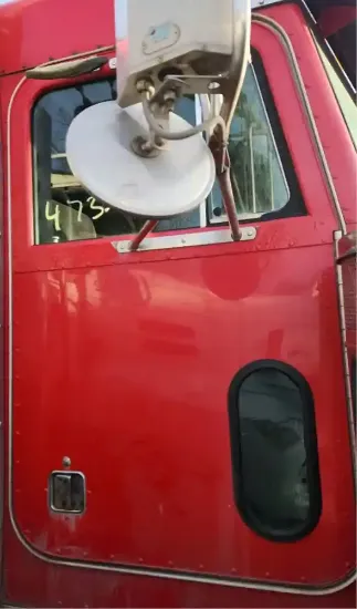 Picture of (Used) 2001 Peterbilt 379, DOOR