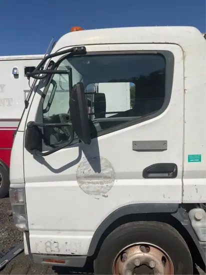 Picture of (Used) 2007 Mitsubishi FE85D, DOOR ASSEMBLY