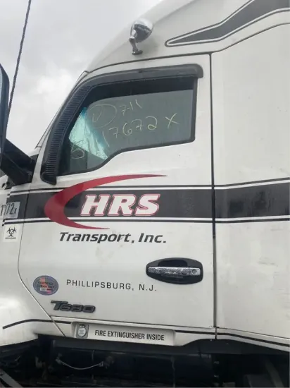 Picture of (Used) 2020 Kenworth T680, DOOR