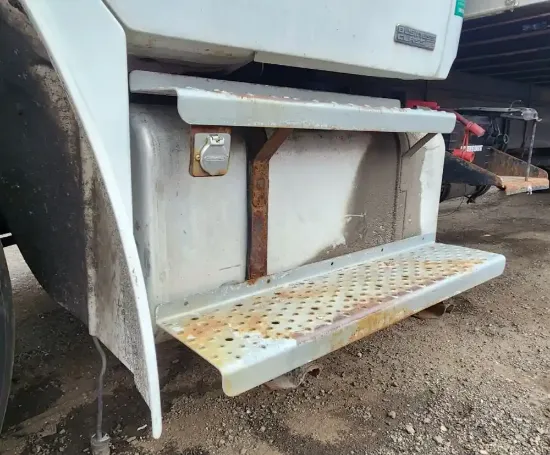 Picture of (Used) 2004 Freightliner M2 106, FUEL TANK