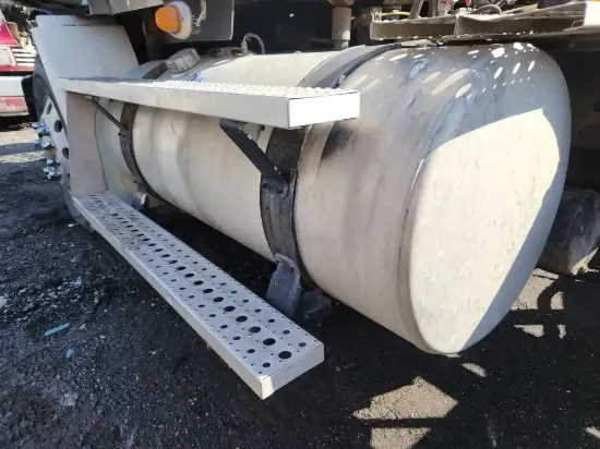 Picture of (Used) 2007 Freightliner COLUMBIA 112, FUEL TANK