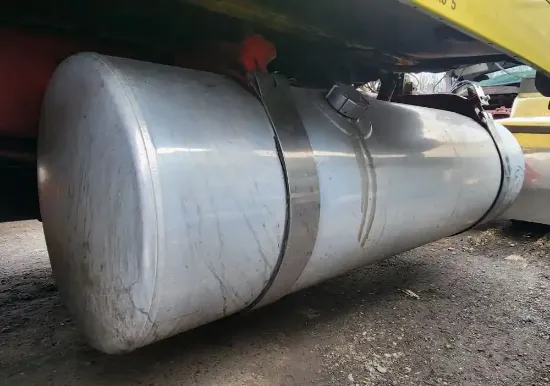 Picture of (Used) 2001 Freightliner FLD132 XL Classic, FUEL TANK