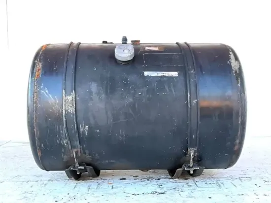 Picture of (Used) 2002 Mitsubishi FM617, FUEL TANK